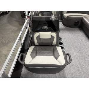 2026 Bass Buggy 16 XL Select Sun Tracker, version de base avec moteur Mercury 50 CV - Product Image 2