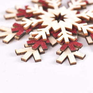 Adornos de árbol de Navidad de copo de nieve de madera respetuosos con el medio ambiente, decoración colgante para fiesta navideña, decoración navideña rústica - Product Image 3