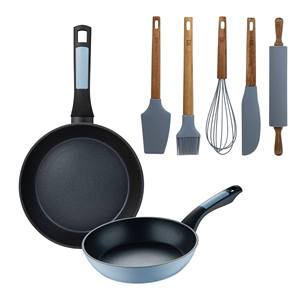 Set di 2 padelle, 20-26 cm, alluminio pressofuso, colore blu + Set di 5 utensili in silicone e legno NOIA San Ignacio - Product Image 1