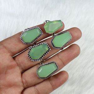 AAA magnifique cercueil vert calcy pierre précieuse bague en gros argent plaqué laiton bijoux lunette réglage incrustation mode pendentifs breloques - Product Image 1
