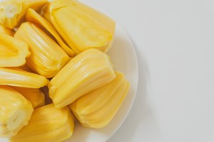 ขนมขนุนสีเหลืองบรรจุกระป๋องอร่อยและหวานในน้ำเชื่อมผลิตในเวียดนาม - Product Image 3