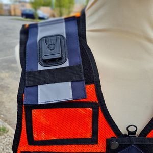 Chaleco DE SEGURIDAD reflectante de alta visibilidad OEM Bolsillos multifuncionales con cremallera frontal para uso táctico de seguridad Características Logotipo de malla - Product Image 3