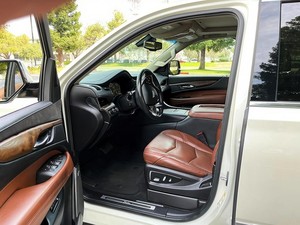 CADILLAC ESCALADE 2015 SUPER LIMPIO, TRANSMISIÓN AUTOMÁTICA, ASIENTOS DE CUERO - Product Image 2