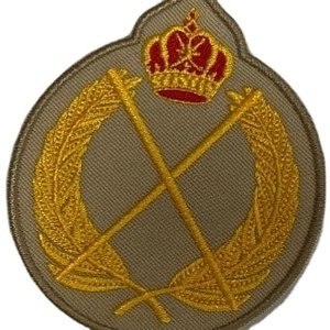 Insignias bordadas a mano con hilo dorado Lauren de WOK Industries, parches de tela hechos a máquina, insignias tácticas con bordado dorado. - Product Image 2