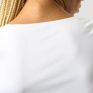 Nouvelle arrivée Chemise crop top personnalisée pour femmes Style décontracté Meilleur matériel Court Longueur Prix - Product Image 3