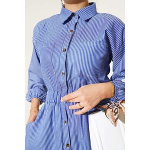 Vestido a Rayas con Botones Metálicos en Toda la Prenda - Product Image 1