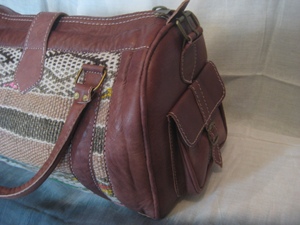 Luxury Full-Grain Leather Women's <b>Carry</b>-<b>On</b> Duffle <b>Bag</b> with Zipper Closure Customizable Size & Color - Product Image 3