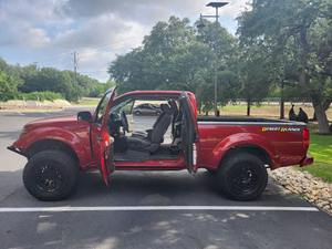 Nissan Frontier Desert Runner King Cab d'occasion haut de gamme, modèle 2018, environ 42 300 miles - Product Image 3