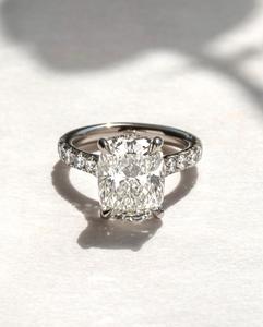 Bague de fiançailles Moissanite 11x9mm coupe coussin | Pave Band Bague en or ou en argent | Anniversaire de mariage de mariée Fine Jewelry OEM - Product Image 1