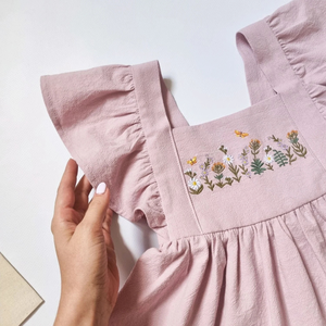 Vestido de lino suave bordado a mano para niñas, estilo informal para el primer cumpleaños de niños pequeños, OEM hecho en Vietnam - Product Image 1