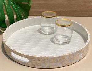 Bandeja de Servicio con Incrustaciones de Nácar de Alta Demanda para la Industria Hotelera y el Entretenimiento en el Hogar Disponible al Mejor Precio - Product Image 2