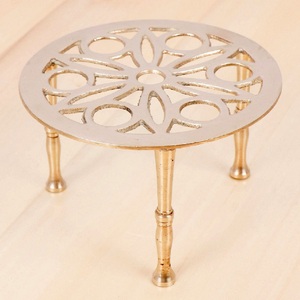 Table d'appoint marocaine en métal, meuble de salon, table basse avec finition antique en aluminium coulé, table d'appoint industrielle - Product Image 2