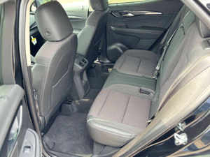 USADO 2023, preferido, bajo kilometraje, transmisión automática, asientos de cuero, sin accidentes y listo para enviar - Product Image 4