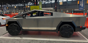 Listo para enviar: Tesla Cybertruck 2023 híbrido eléctrico de segunda mano, alta calidad, transmisión automática de 6 velocidades - Product Image 5