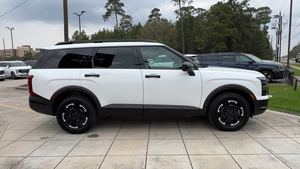 Oferta Especial: Hyundai Palisade XRT Pro AWD Plus 2026 Blanco, Volante a la Izquierda, Interior Oscuro, Asientos de Cuero, Techo Solar, Cámara Trasera 360° - Product Image 3