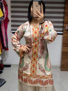 Ensemble coordonné élégant Dhwaja Export pour femmes, en pur mousseline de coton, taille L disponible, imprimé numérique, séchage rapide, style ethnique traditionnel - Product Image 4