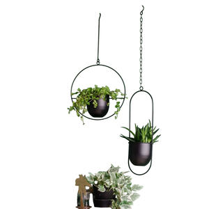 กระถางต้นไม้แขวนทำจากโลหะสีดำสำหรับปลูกต้นไม้อุปกรณ์ตกแต่งบ้านแบบแฟนซี - Product Image 1