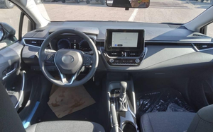 Auto Sedán Automático de Gasolina de 1.6 L Usado, Volante a la Izquierda, 32 Km, Modelo 2025 - Product Image 5