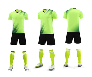 Vêtements d'entraînement de football Vêtements de football de qualité supérieure pour la performance et le confort - Product Image 4