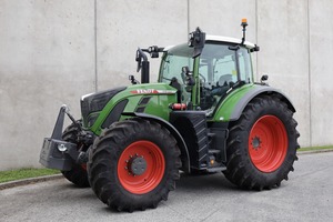 Tracteur agricole multifonctionnel d'occasion Fendt 716 à vendre - Product Image 4