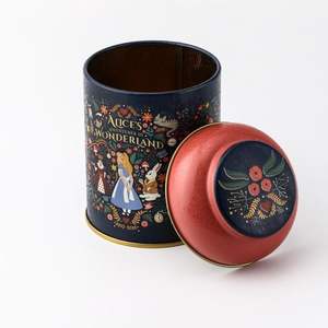 Boîte en métal ronde Alice au pays des merveilles 0,6 L 90 x 110 mm avec couvercle en forme de dôme pour accessoires à café et à thé - Product Image 2
