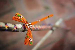 สินค้าหัตถกรรมเวียดนามที่ขายดีที่สุดงานฝีมือสมดุลแมลงปีกกาวยาไม้ไผ่ 2023 - Product Image 4