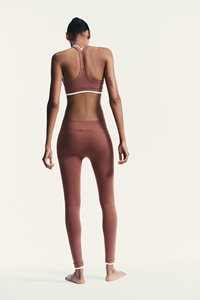 Conjunto de Shorts de Yoga para Mujer con Tela Suave sin Costuras, Transpirable, Elástica en Cuatro Direcciones, Ecológica para un Estilo de Vida Activo, Gimnasio, Pilates - Product Image 5