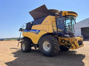 รถเกี่ยวข้าวแมสซีย์เฟอร์กูสัน 9560 / เครื่องจักรกลการเกษตรมือสอง รถเกี่ยวข้าว - Product Image 3