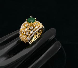 Anillo elegante moderno de la mejor calidad con acabado dorado para funciones y colección de ropa de boda para fiestas para mujeres y niñas para usar - Product Image 2