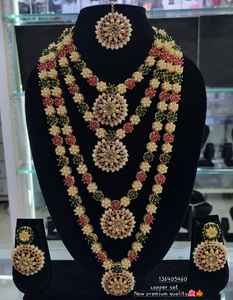 ENSEMBLE DE BIJOUX INDIENS TRADITIONNELS ET À LA MODE EN CUIVRE ENSEMBLE DE BIJOUX DE MARIAGE POUR FEMMES BOUCLES D'OREILLES ET COLLIER - Product Image 4