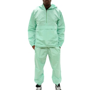 ชุดวอร์มกันลมแบบกำหนดเองสำหรับผู้ชายและผู้หญิง ชุดกีฬาสำหรับฝึกซ้อมทีม รับทำโลโก้ตามสั่ง OEM แบรนด์ส่วนตัว ชุดวอร์มสำหรับวิ่งและจ็อกกิ้ง - Product Image 1