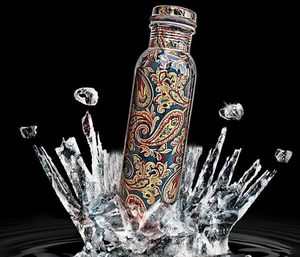 Botella impresa de cobre puro hecha a mano de calidad superior con acabado brillante para el hogar y la Oficina a precio mayorista - Product Image 2