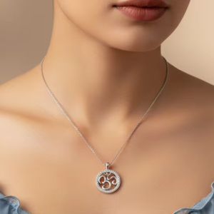 Pendentif médaillon Om en or 14 carats et diamants naturels pour femme - Product Image 5