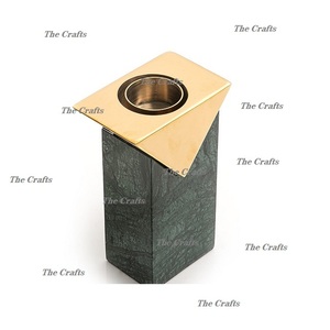 Bougeoir de Noël artisanal en marbre et métal de haute qualité pour la décoration d'hôtels et de restaurants - Product Image 6
