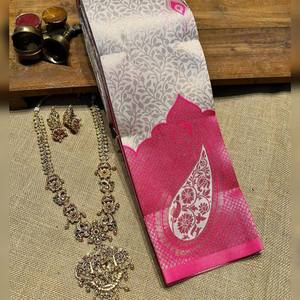 Hermoso sari con diseño de putta en todo el cuerpo con un rico diseño pallu - Product Image 5