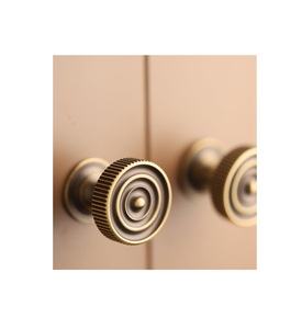 Perillas de Latón para Puertas de Estanterías - Toque Metálico Decorativo, Duradero, Color y Tamaño Personalizables, Estética Moderna y Clásica para Dormitorio - Product Image 6