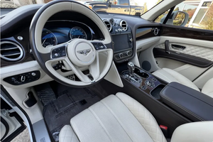 OFERTA DE DESCUENTO, USADO, VOLANTE A LA IZQUIERDA |   CONDUCCIÓN DERECHA |   BENTLEYYSS BENTAYGAASS W12 2017 - Product Image 4