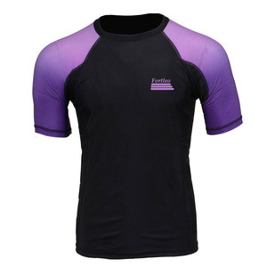 เสื้อ MMA แบบสั่งทำพิเศษ ระบายอากาศได้ดี แห้งเร็ว เป็นมิตรกับสิ่งแวดล้อม แขนสั้น เนื้อผ้านุ่ม เหมาะสำหรับการฝึกซ้อมศิลปะการต่อสู้ - Product Image 1
