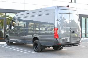 Mercedes-Benz Sprinter 2021 Seminuevo en Excelente Estado - Product Image 2