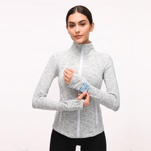 Veste personnalisée solide, respirante et légère à manches longues en éponge française pour femmes avec fermeture éclair en nylon/coton - Product Image 1