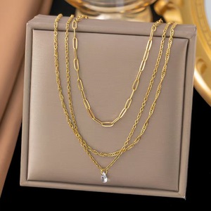 Collar de Acero Inoxidable para Mujer, Chapado en Oro de 18K con Zirconia, Collar con Colgante Moderno, Joyería de Regalo al por Mayor - Product Image 1