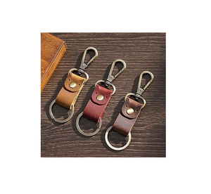 Le porte-clés en cuir pur et la double chaîne en métal sont un mini design de crochet de clé et un design mignon à vendre - Product Image 4