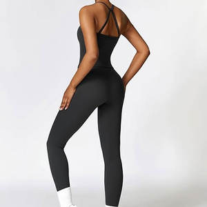 Conjunto de yoga sin costuras con logo personalizado Sujetador deportivo de alto impacto Pantalones cortos para mujer Fitness Workout Gym Sujetador deportivo Leggings - Product Image 3