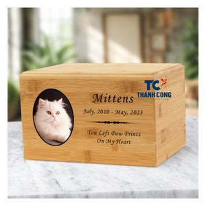 URNE en bois de haute qualité pour chien ou chat cendres cadeau commémoratif fait à la main Vietnam usine fournisseur OEM personnalisé - Product Image 1