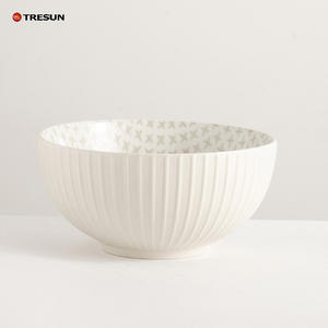 Ensemble élégant de bols en céramique florale en relief pour la cuisine Design personnalisable Parfait pour manger et servir - Product Image 2