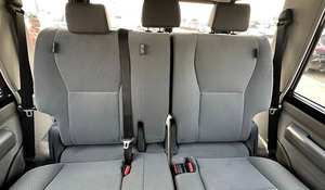 Land Cruiser 2024 Negro, Techo Duro, Doble Turbo, Asientos de Tela, Transmisión Automática, Sistema de Navegación Bluetooth, Techo Corredizo - Product Image 6