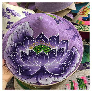 Sombrero Cónico Hecho a Mano de Bambú y Hoja de Palma para Accesorios de Fotografía, Decoración de Eventos y Tiendas de Recuerdos, Origen Vietnam - Product Image 2