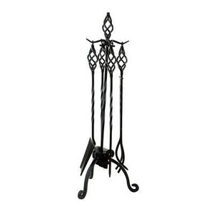 Ensemble d'outils de feu en fer de forgeron traditionnel avec des détails rustiques et un support de rangement pour les amateurs de cheminée à bois - Product Image 4