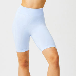 Shorts d'entraînement de gymnastique de couleur unie pour femmes Meilleure vente fabriquée au Pakistan Service OEM de la plus haute qualité en un - Product Image 1