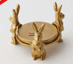 Posavasos de forma redonda con acabado dorado de aspecto real 2025 para restaurante y bar de hotel - Product Image 2